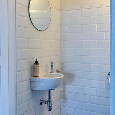 Bright And Elegant In The Heart Of Apartament