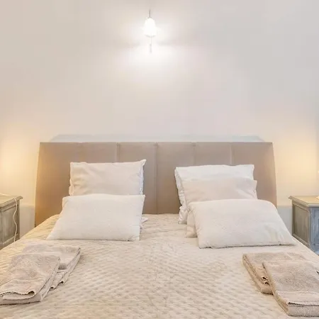 Bright And Elegant In The Heart Of Ostend